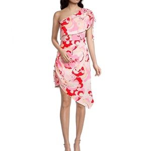 *****NEW****Elliatt Dress